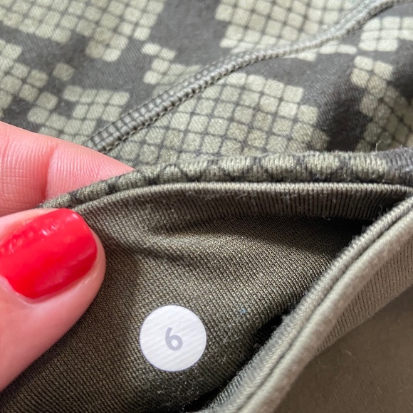 Lululemon wunder under crop leggings - Picture 7 of 7